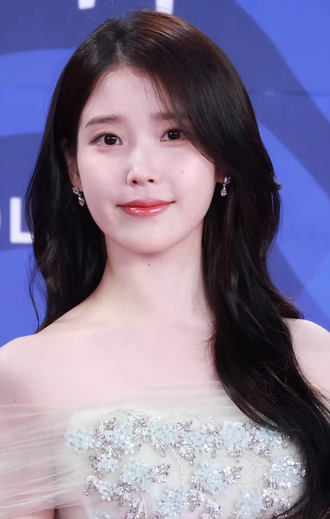 IU